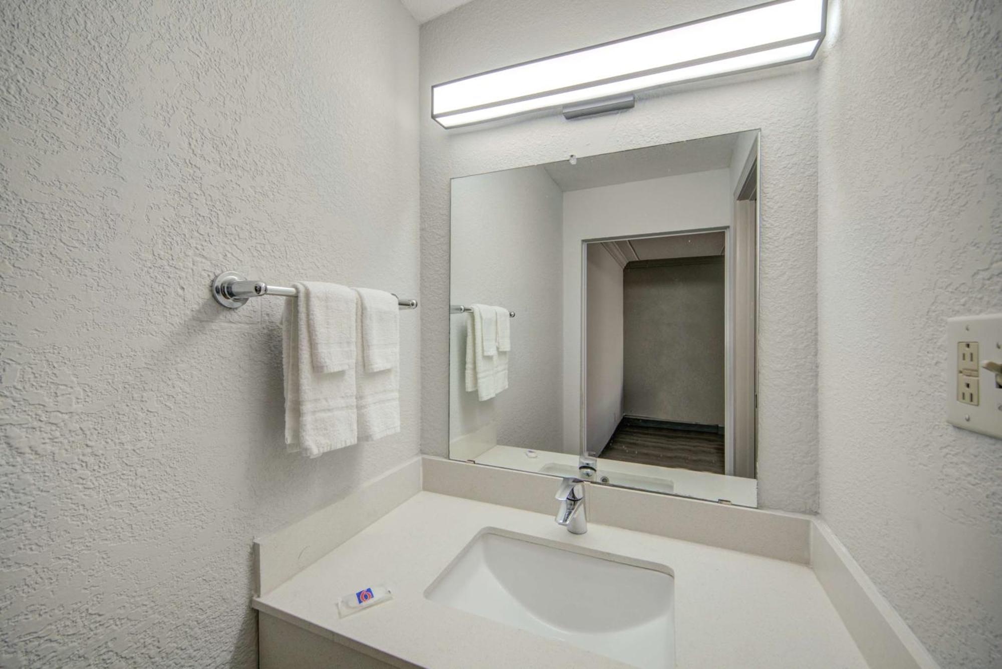 Motel 6 San Antonio, Tx I-35 North Corridor Exterior photo